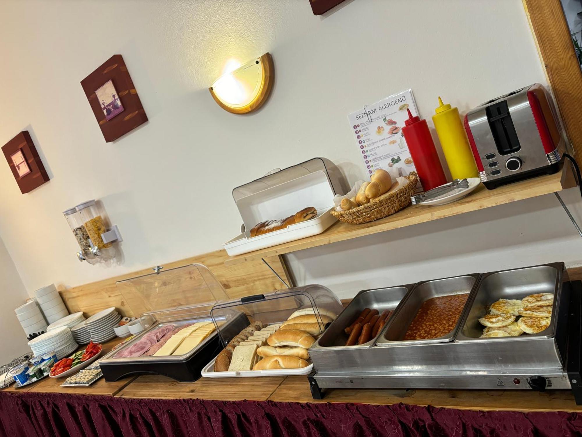 Hotel Pangea Telcz Zewnętrze zdjęcie